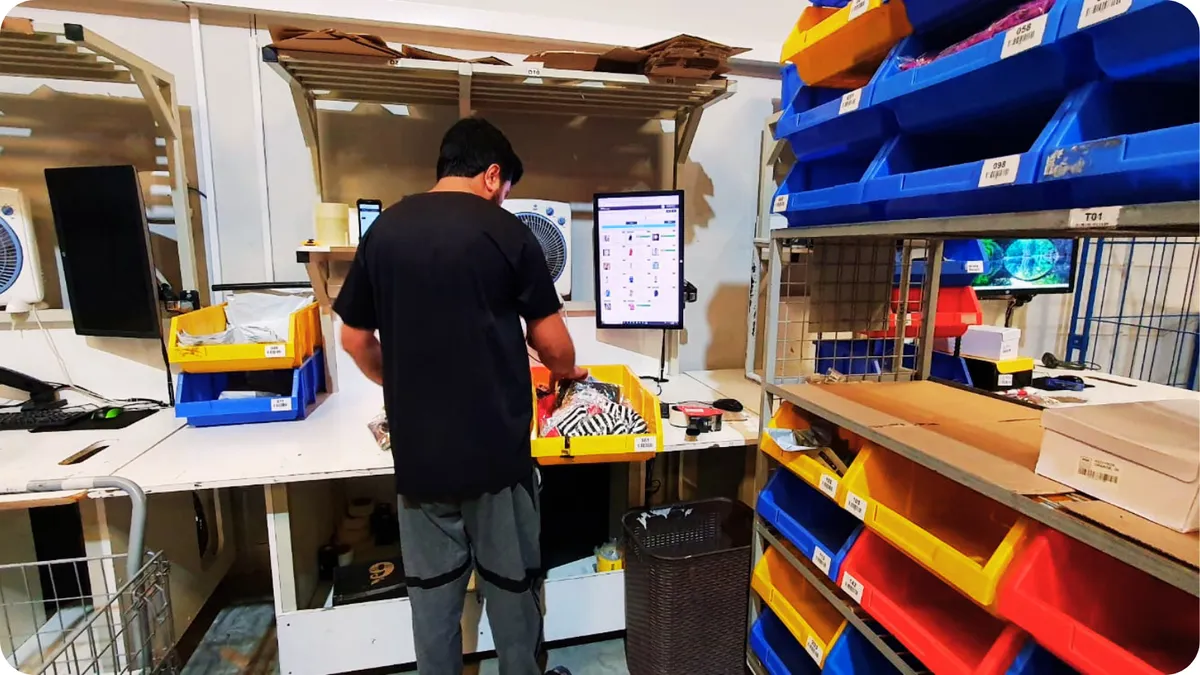 How to Connect a Courier to Your Online Store in UAE
