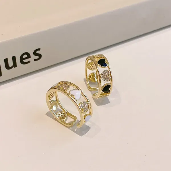 Glittering Gold Heart Crystal Ring