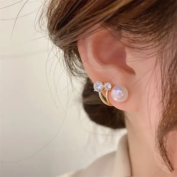 Elegant Pearl Crystal Ear Tops