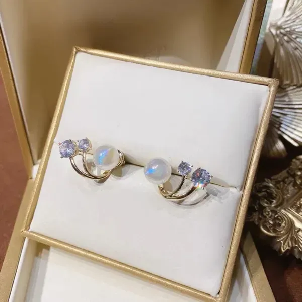 Elegant Pearl Crystal Ear Tops