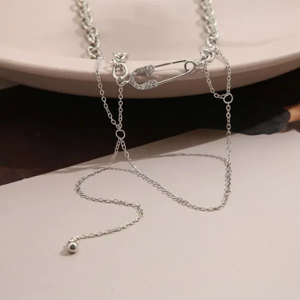 Stylish Rhinestone Pin Pendant Necklace