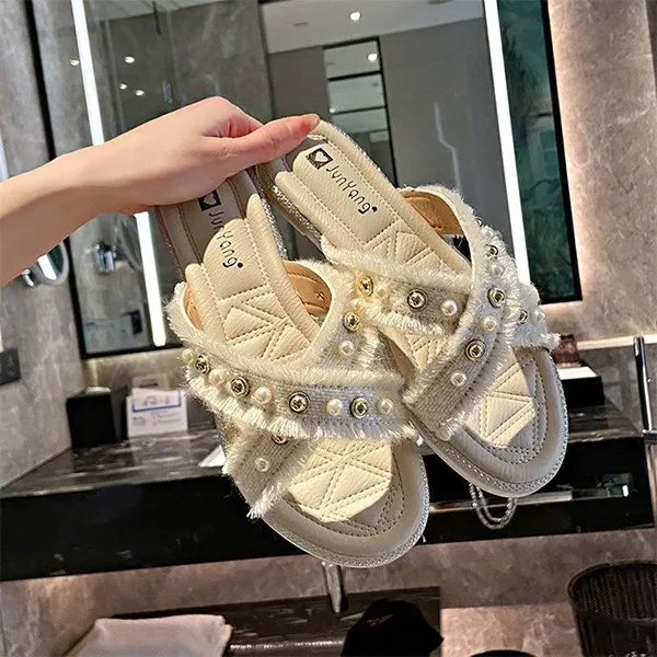 White Pearl Tassel Slip-On Slippers