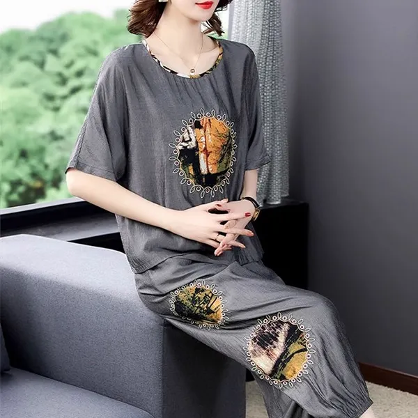 Thumbnail of Graphic Print Cotton Linen Top and Cropped Pants Set