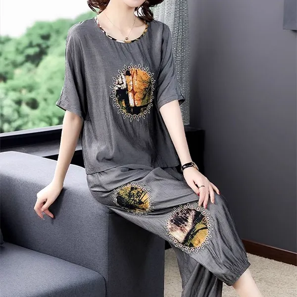 Thumbnail of Graphic Print Cotton Linen Top and Cropped Pants Set