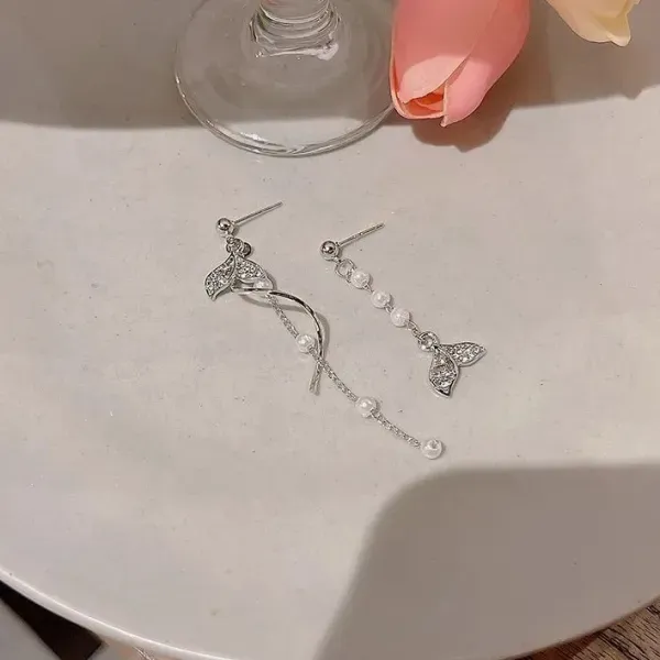 Elegant Pearl Drop Leaf Earrings