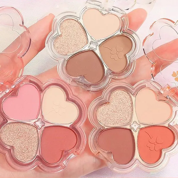 4-Color Clover Heart Eyeshadow Palette - Matte and Glitter