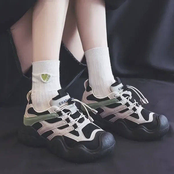 Lightweight Breathable Lace-Up Sports Sneakers