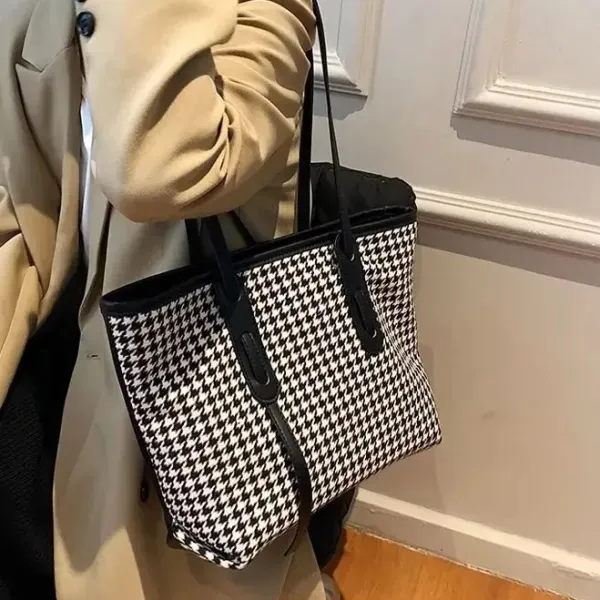 Chic Houndstooth Women's Tote Bag | Dorbe UAE
