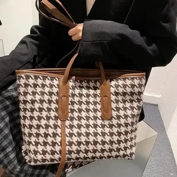 Chic Houndstooth Women's Tote Bag | Dorbe UAE