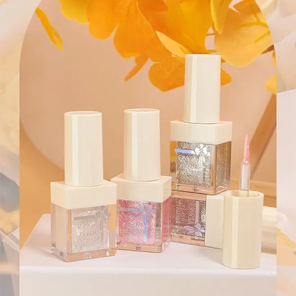 صورة مصغرة لـ ايلاينر سائل جليتر لامع من اومجا - ظلال عيون