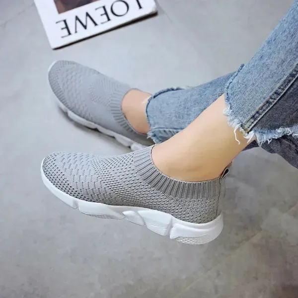 Lightweight Breathable Knit Sneakers