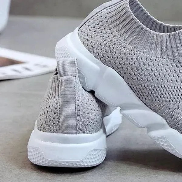 Lightweight Breathable Knit Sneakers