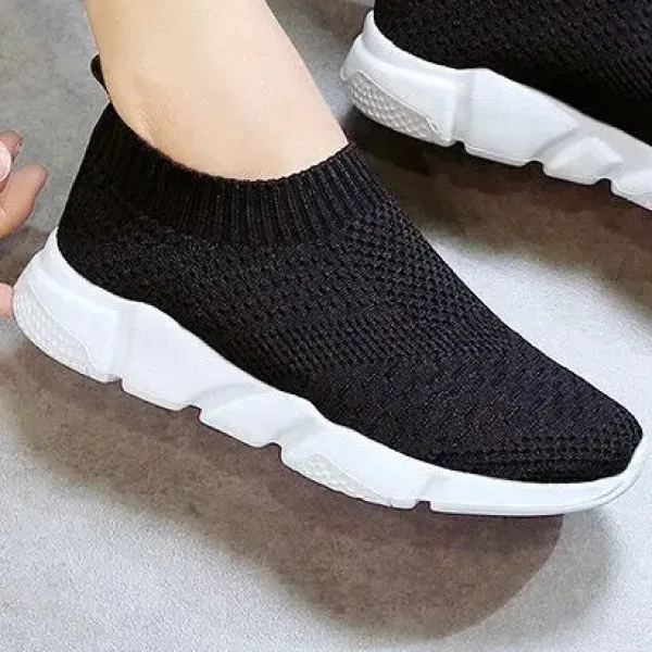 Lightweight Breathable Knit Sneakers