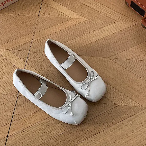 Girls' Bow Design Velcro School Ballerinas