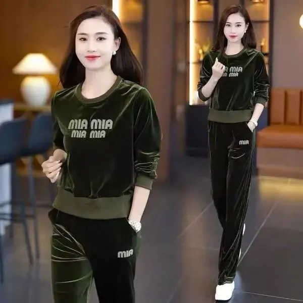 Women's Winter Velvet Tracksuit Set