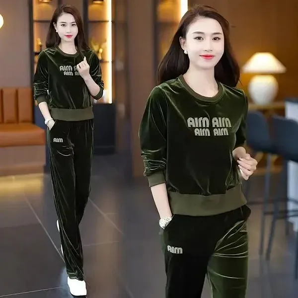 Thumbnail of Women's Winter Velvet Tracksuit Set