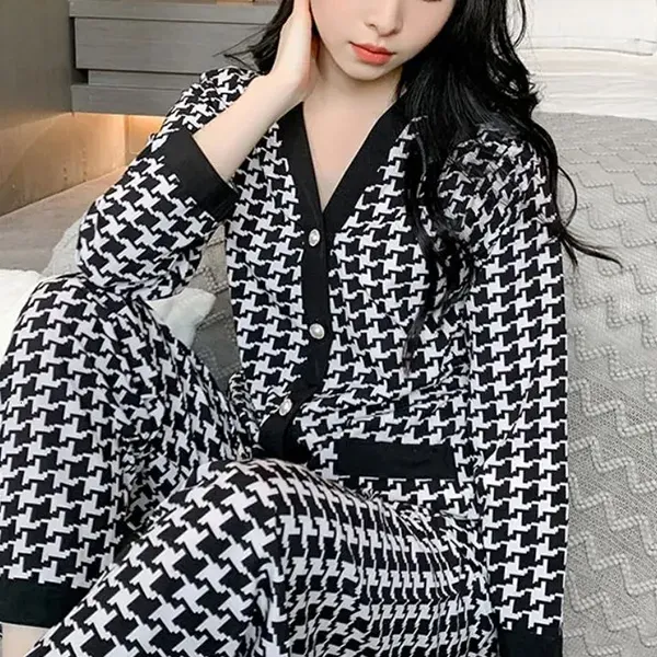 Houndstooth Long-Sleeve Pajamas Set