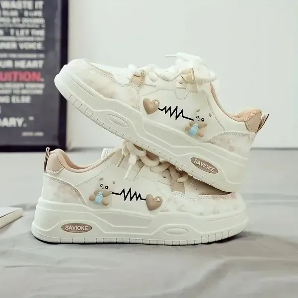 Cute Bear Heartbeat Graphic Platform Women's  Sneakers