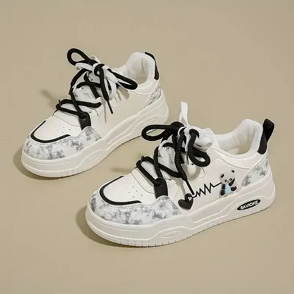 Cute Bear Heartbeat Graphic Platform Women's  Sneakers