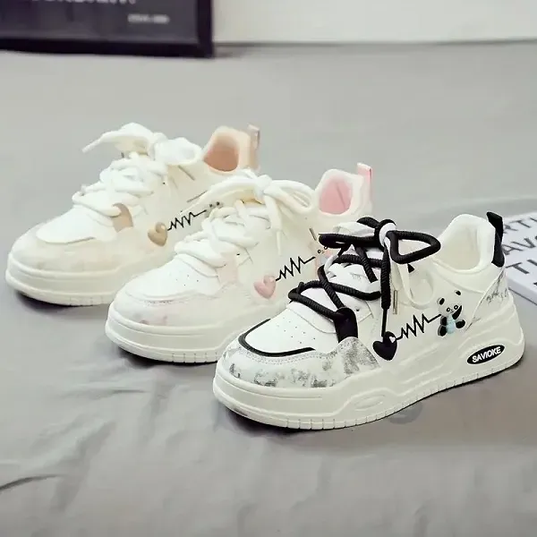 Cute Bear Heartbeat Graphic Platform Women's  Sneakers