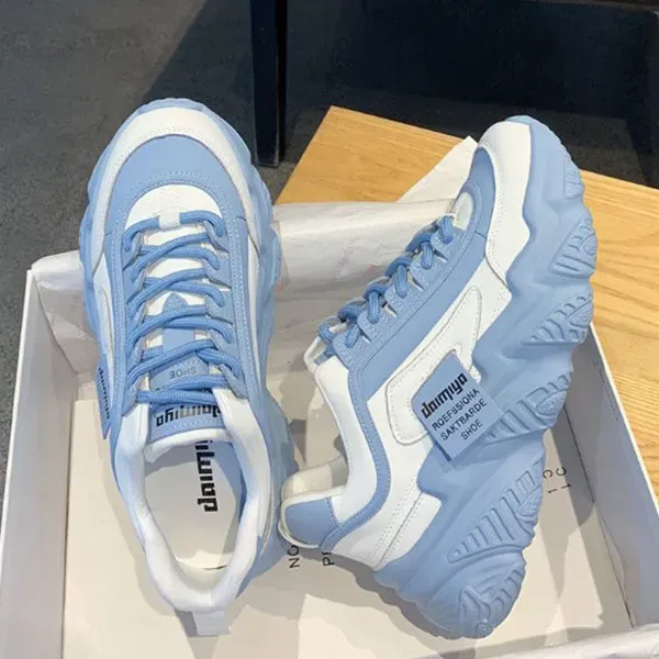 Chic and Comfortable Women's Chunky Sneakers