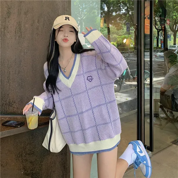 Trendy Argyle V-Neck Knit Sweater - Oversized Purple Jumper