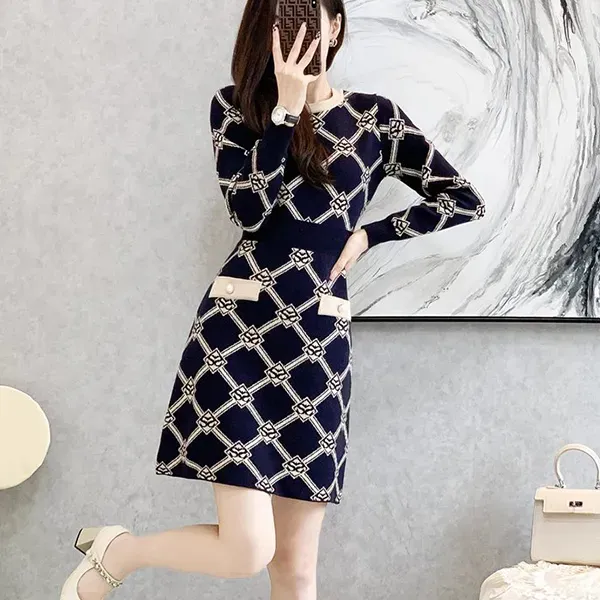 Elegant Geometric Pattern Long Sleeves Knit Dress