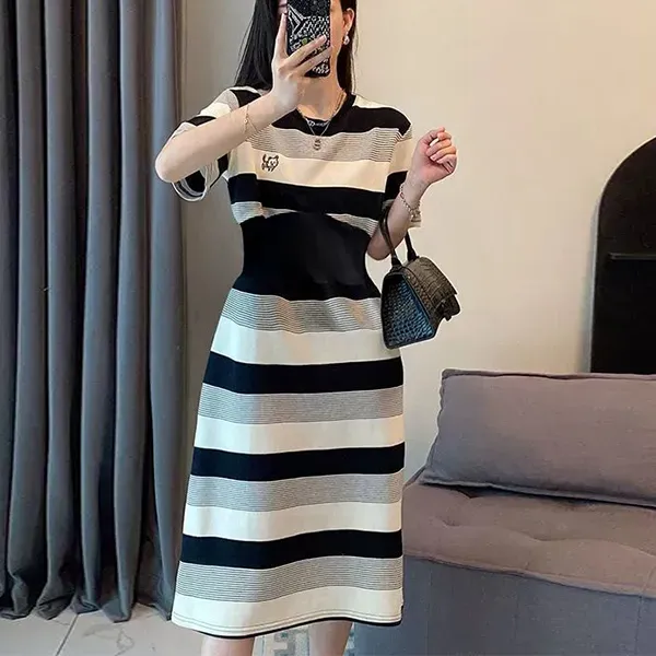 Casual Striped Design Round Neck Short Sleeve Knit Knee Length Dress