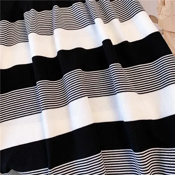 Casual Striped Design Round Neck Short Sleeve Knit Knee Length Dress