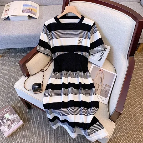 Casual Striped Design Round Neck Short Sleeve Knit Knee Length Dress