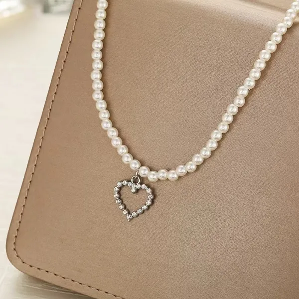 Elegant Pearl Heart Pendant Necklace