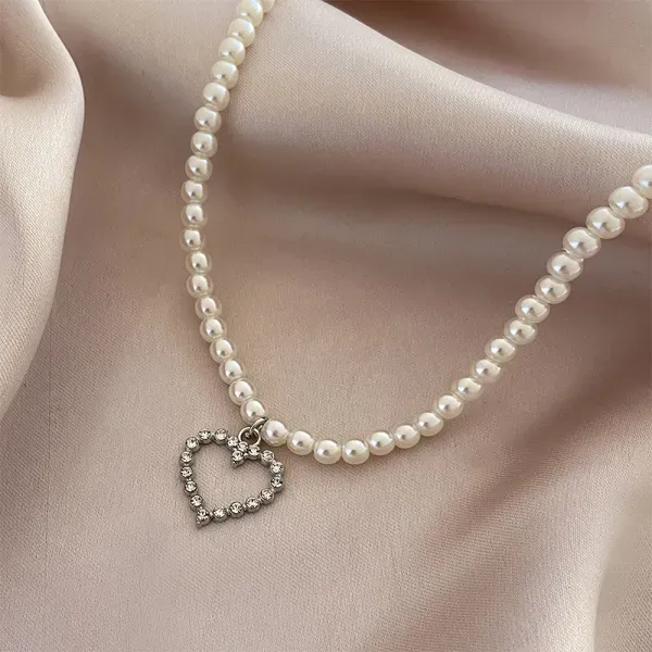Elegant Pearl Heart Pendant Necklace