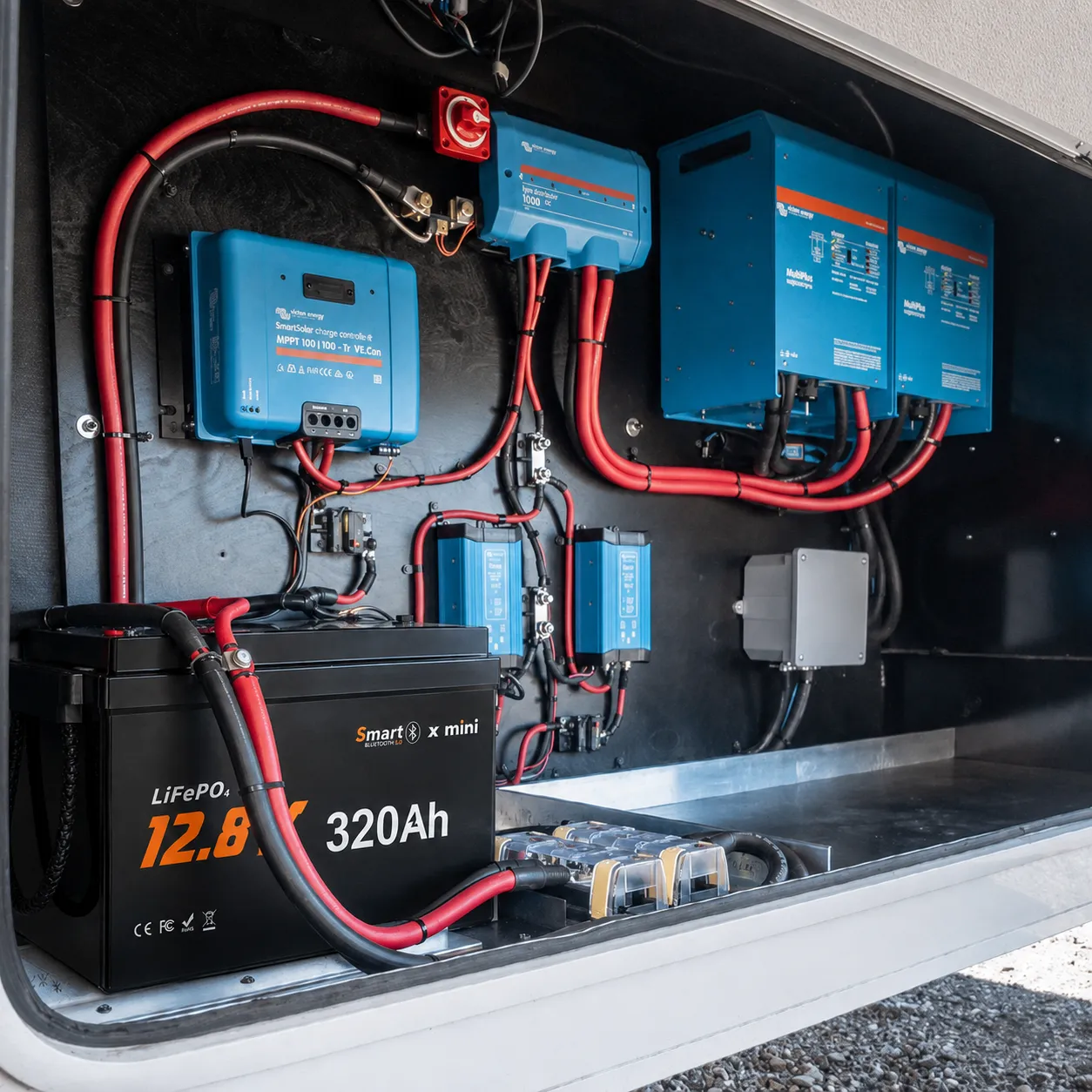 Class A motorhome upgraded with a 12V LiFePO4 house battery system
