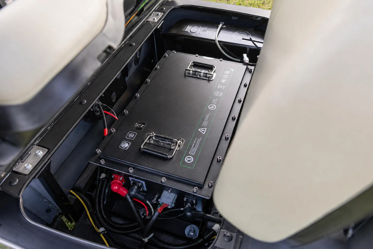 48V golf cart lead-acid battery bank replaced with a LiFePO4 battery