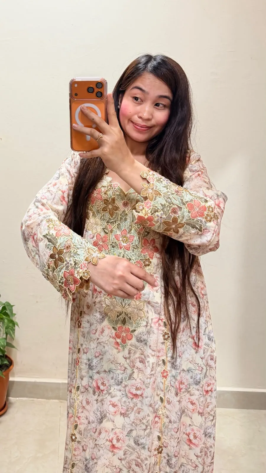 Custom-Made Luxury Mukhawar Dress, Italian Hareer Fabric with Elegant Floral Detailing