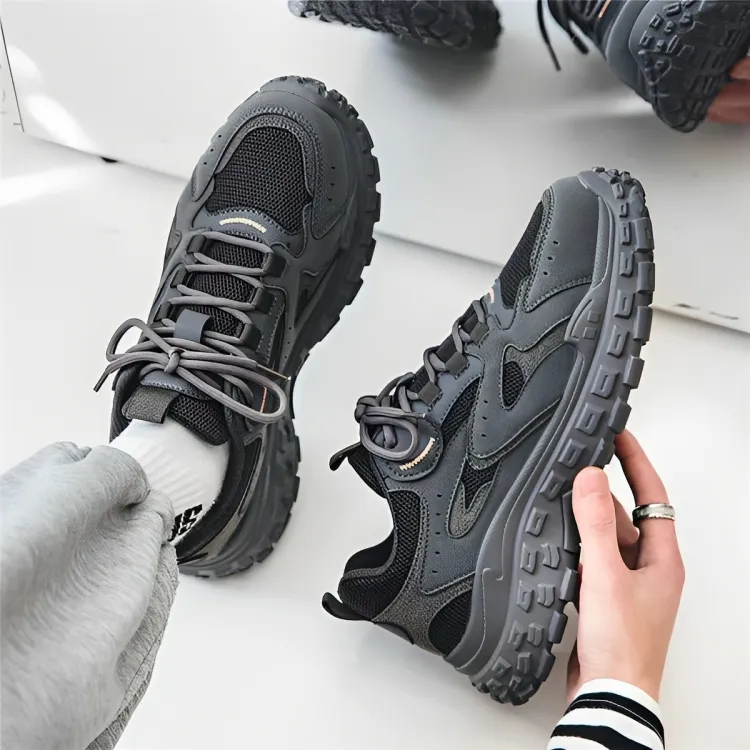 Attractive Stylish Design Winter Casual Wear Soft Sole Walking Lace-Up Front Men Sneakers