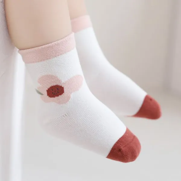 Kids Cartoon Socks Soft Cotton Blend for Newborns to Toddlers. Shop Now for Fun & Comfy Footwear