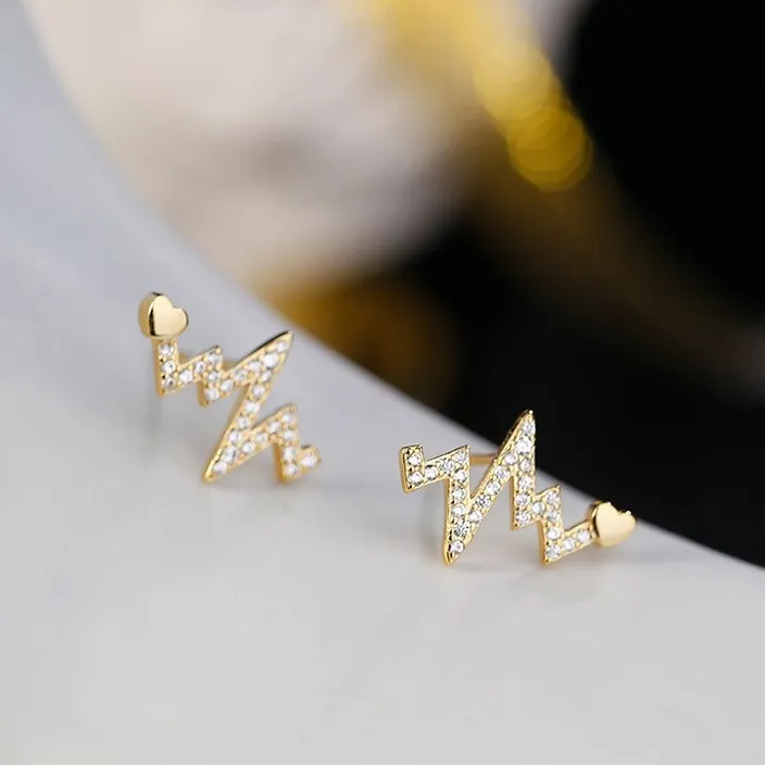 Heart-Shaped Blue Crystal Earrings With Zigzag Design