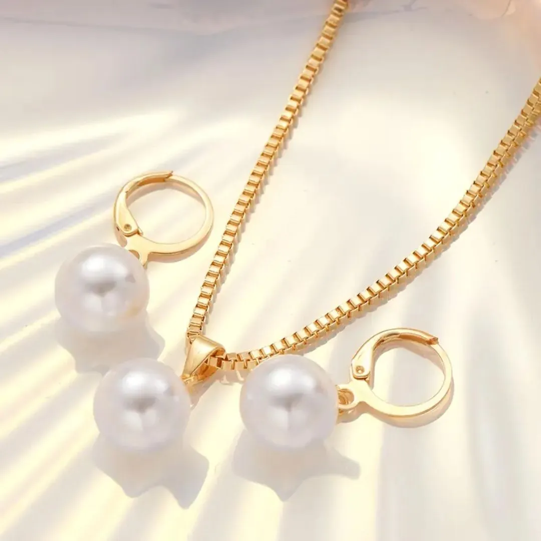 Stylish Faux Jewelry Set Of Earrings And Necklace For Women