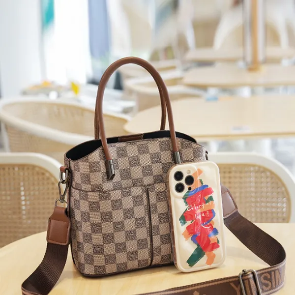 Women's Vintage Geo Pattern Large Capacity Adjustable Shoulder Strap Women Handbag