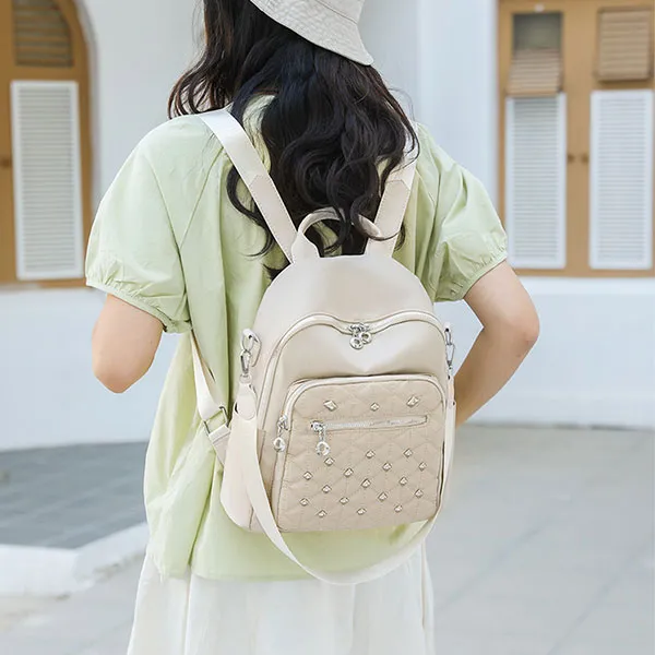 Stylish Quilted Diamond Pattern Large Capacity Zip Closure Travel Fashionable Backpack