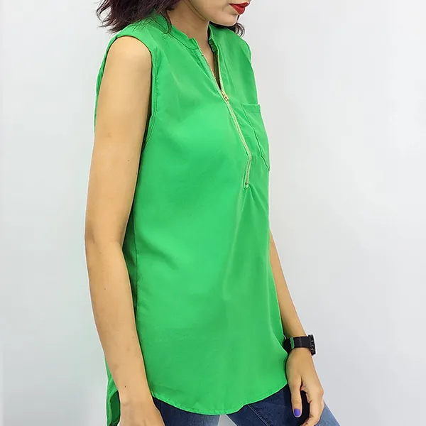 Elegant Green Sleeveless Blouse with Notched Neck & Flare Sleeves