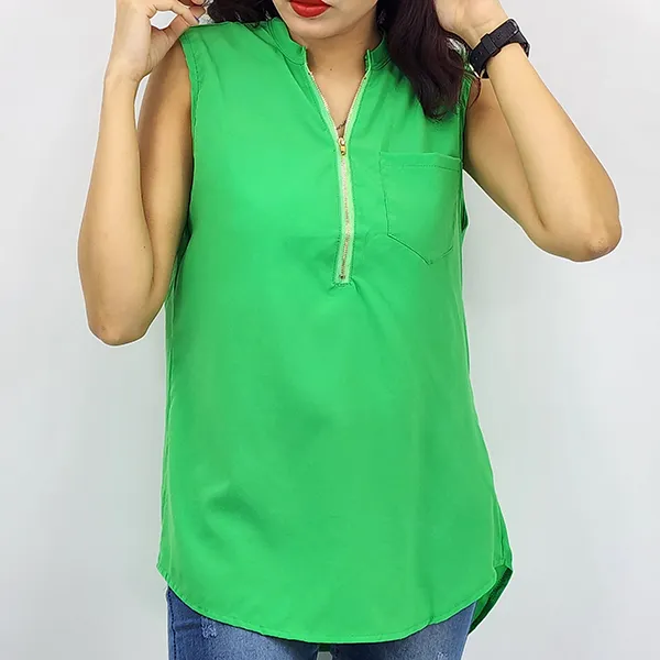 Elegant Green Sleeveless Blouse with Notched Neck & Flare Sleeves
