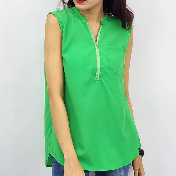 Elegant Green Sleeveless Blouse with Notched Neck &amp; Flare Sleeves