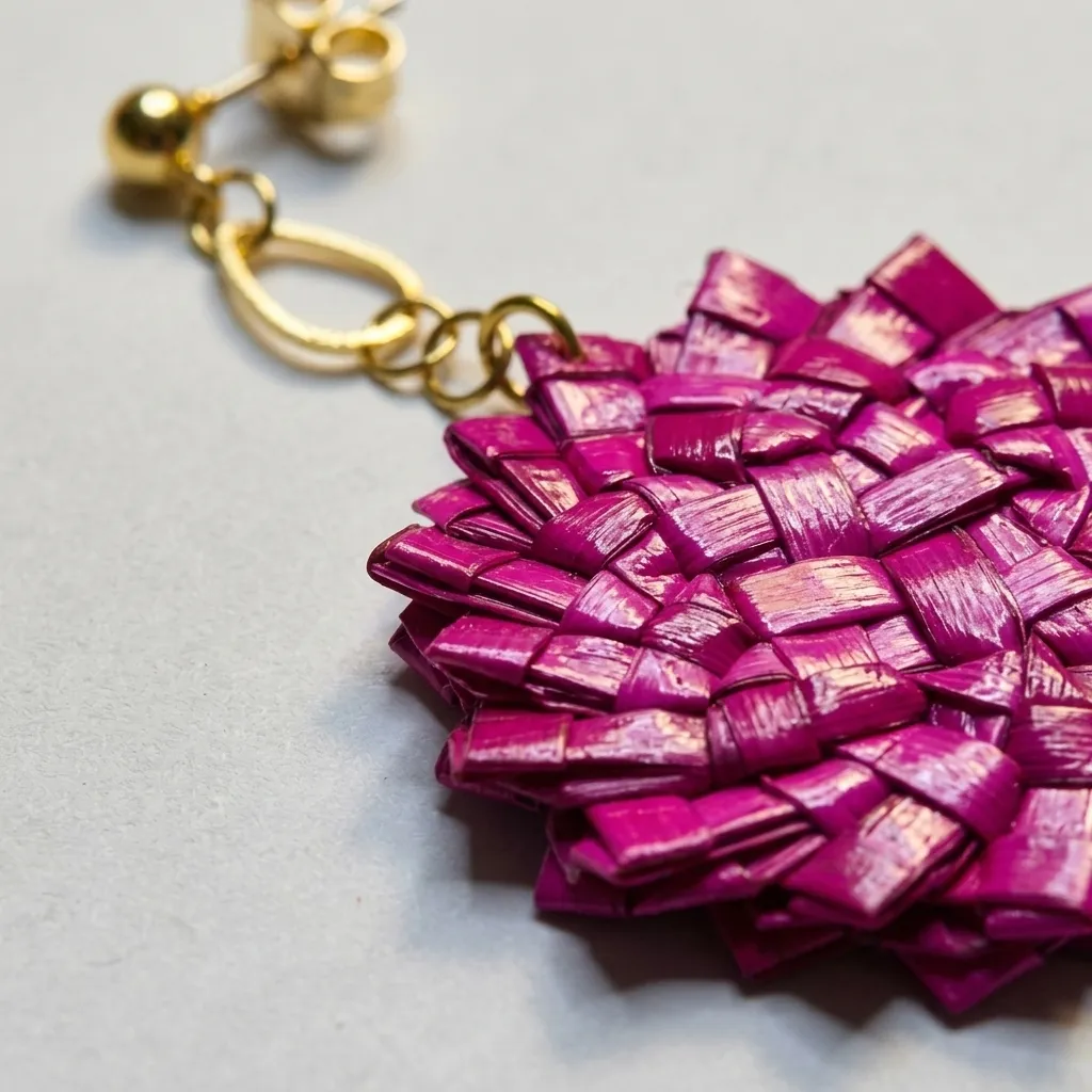 Handwoven Magenta Floral Drop (Reg05)