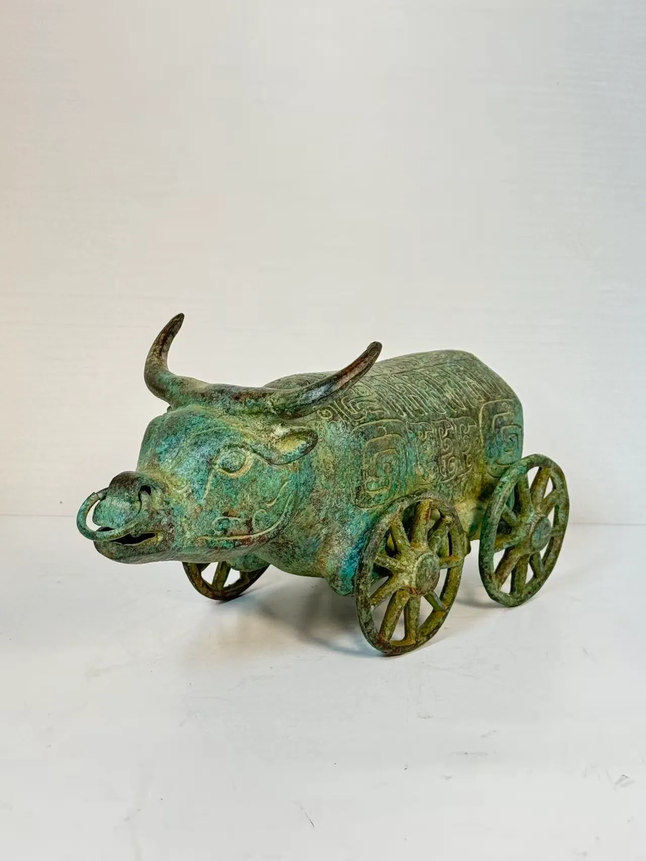 Bronze Four-Wheeled Ox Cart Copper Ornament Housewarming New Home Office Desk Curio Shelf Museum Antique Collection