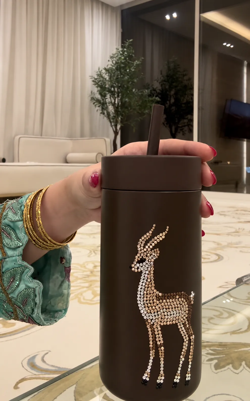 غزال الفصوص اللامع لتزيين الـPuff 🦌✨