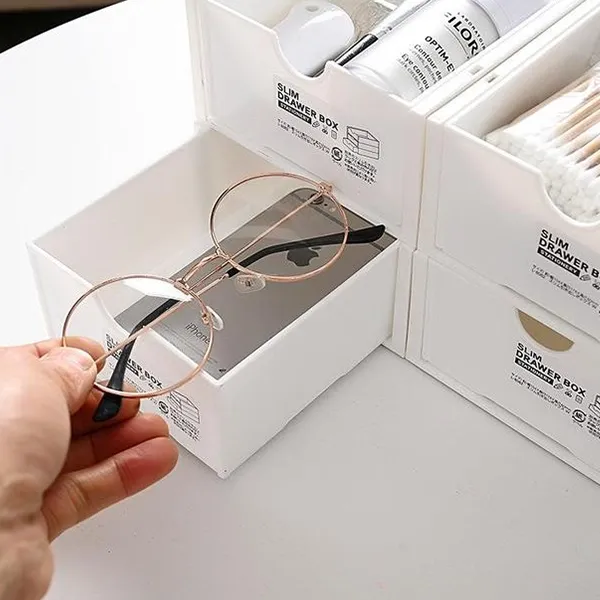 Makeup Rack Organizer-Keeps Your Makeup Organized