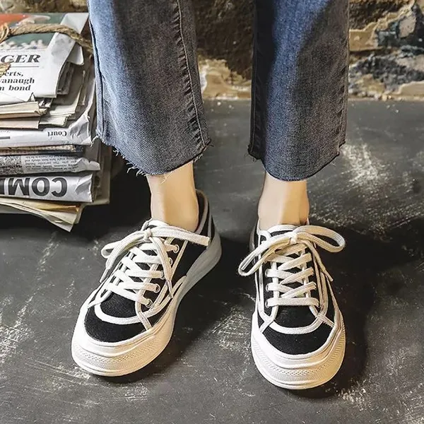 Woman Black Canvas Sneakers