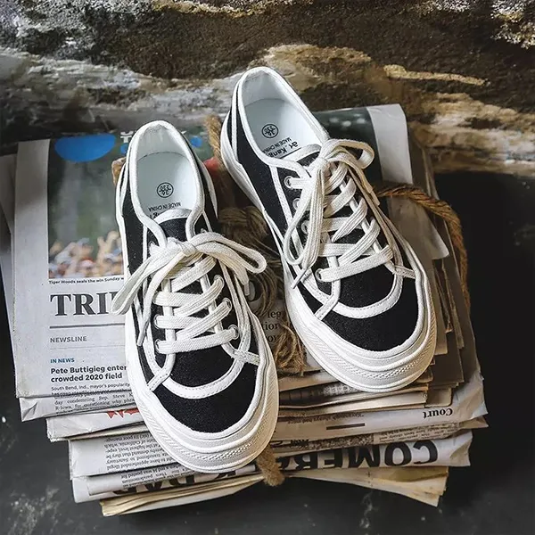 Woman Black Canvas Sneakers